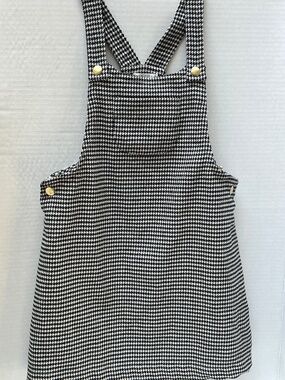 Max Studio Kids Size 5T Jumper Black & White Houndstooth